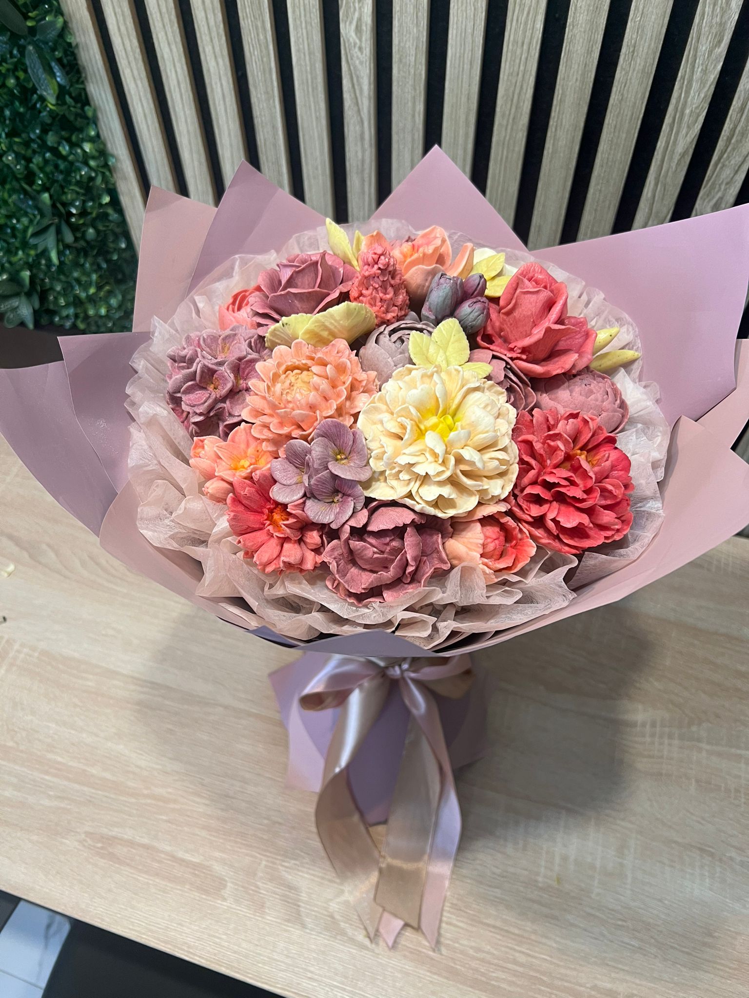 Lilac Charm Bouquet M